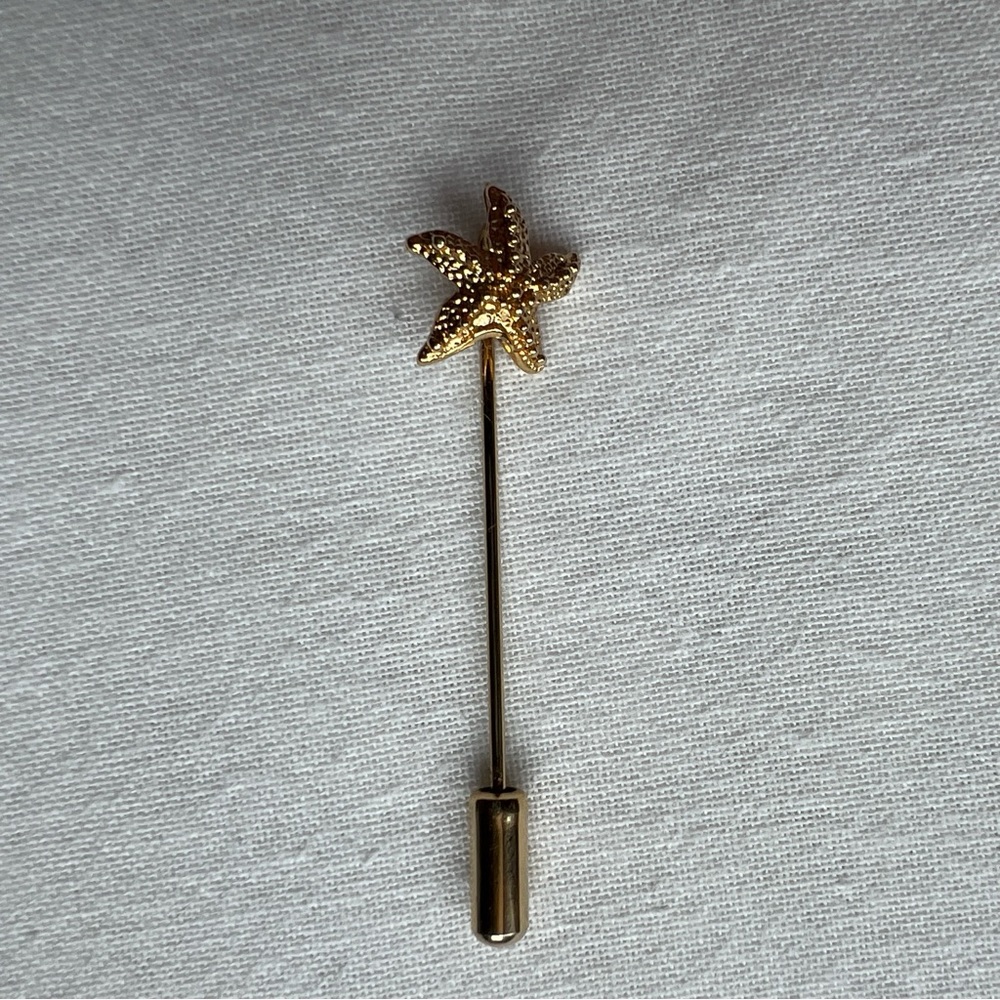 VTG Sarah Coventry Small Textured Gold Tone Starfish Stick Pin Tie Pin